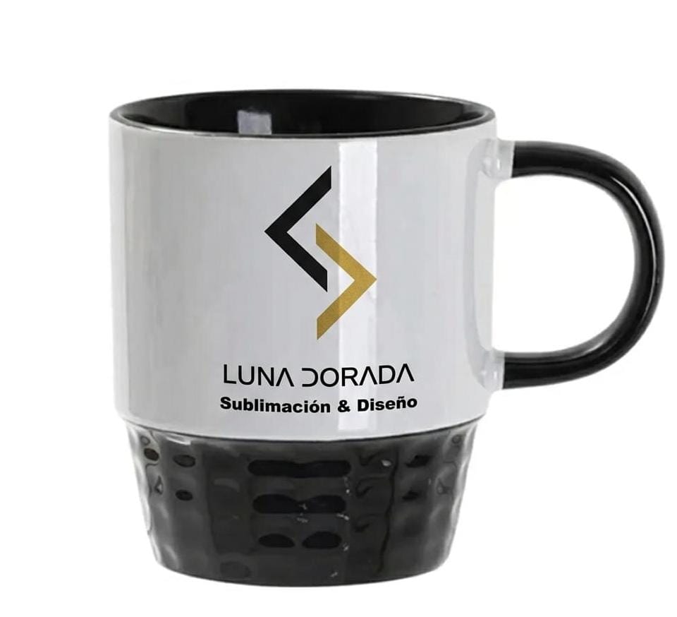 Taza Nórdica Blanco y negro con base texturizada.