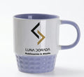 Taza Nórdica Blanco / Violeta con base texturizada.